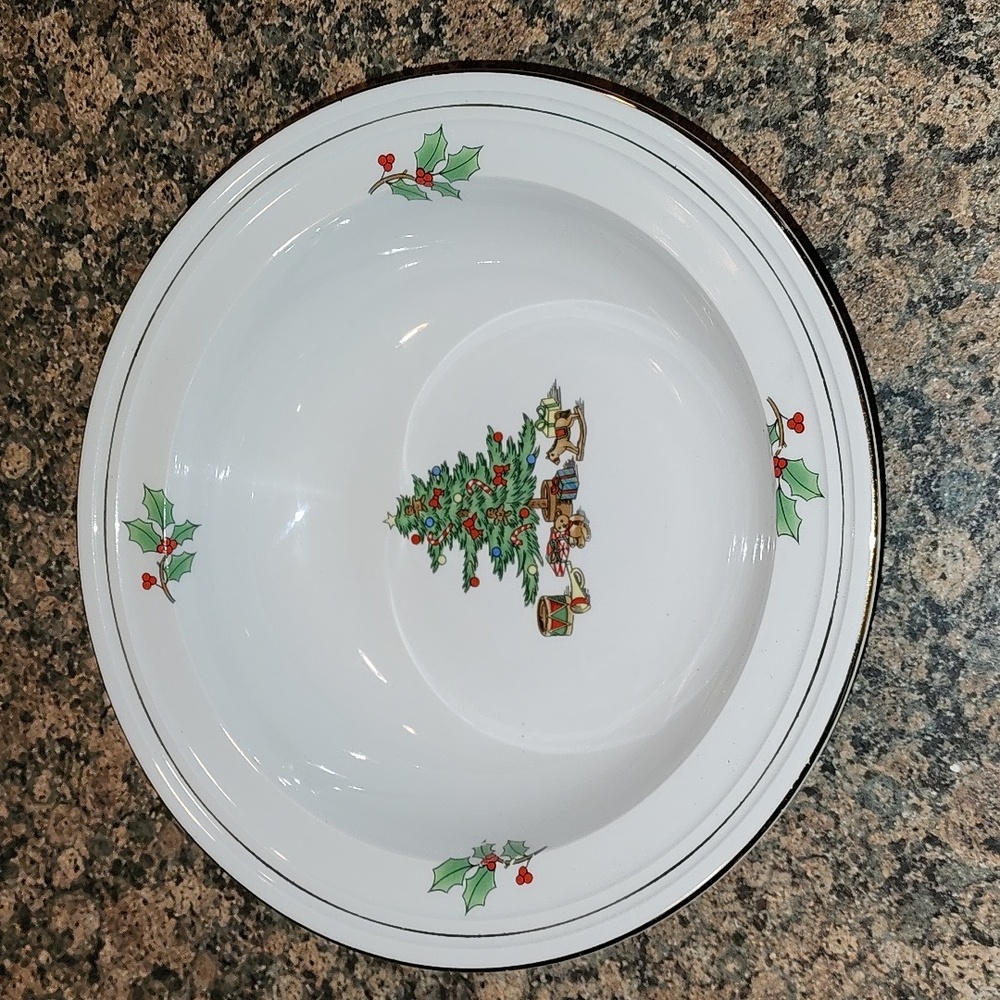 Holiday Hostess by Tienshan Christmas Tree Holly Border Serving Bowl